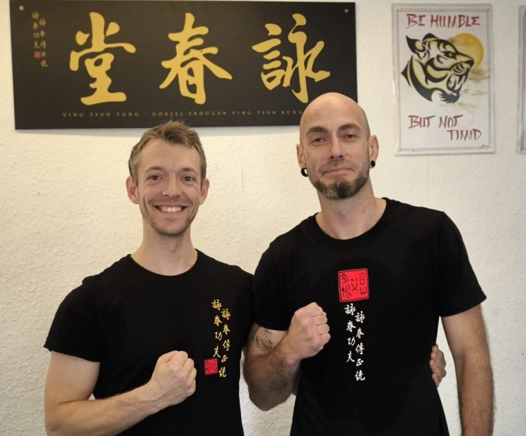 Etwa 40 km südlich von Berlin unterrichtet Sifu Markus die Masterclass im Spreewald. Sifu Markus Bischoff und Sihing Dan beim Masterclass Training im Spreewald.
