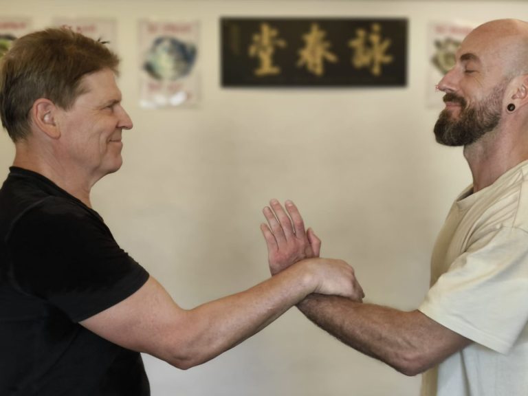 Privatstunden bieten eine gute Möglichkeit exklusiv und privat Ving Tsun zu trainieren.n sihing Dan beim Dan Chi Training.